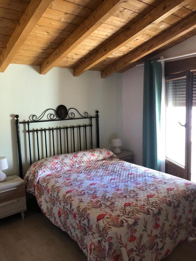 נאבארדונדה דה גרדוס Casa Rural Los 7 Pinos De Gredos מראה חיצוני תמונה