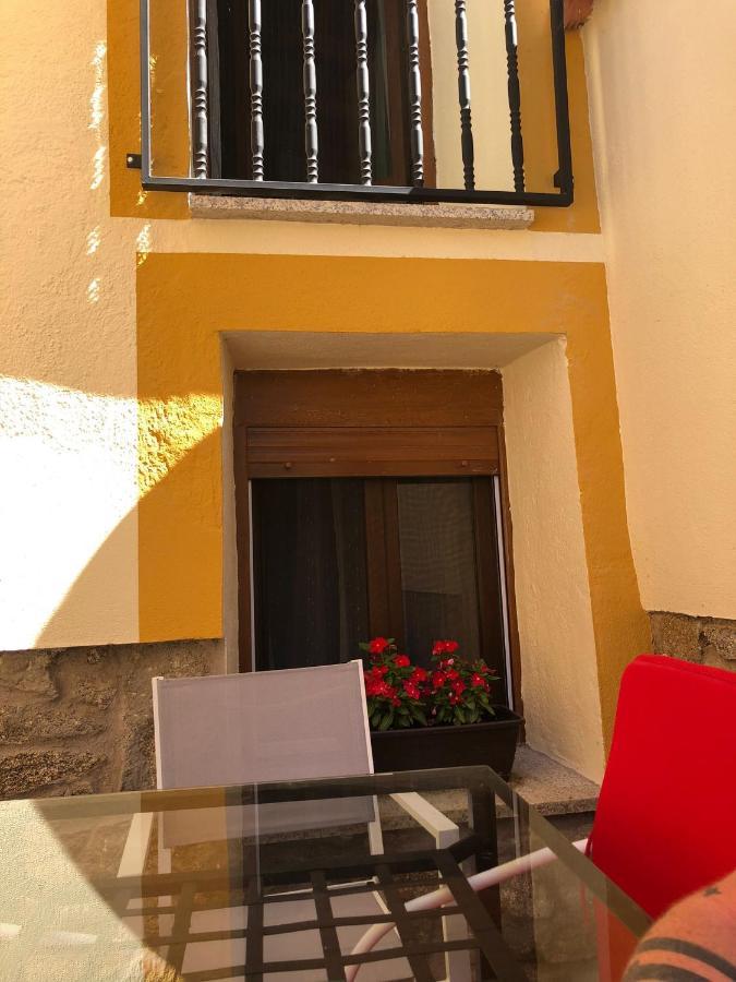 נאבארדונדה דה גרדוס Casa Rural Los 7 Pinos De Gredos מראה חיצוני תמונה