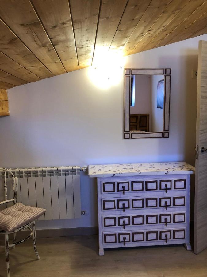 נאבארדונדה דה גרדוס Casa Rural Los 7 Pinos De Gredos מראה חיצוני תמונה