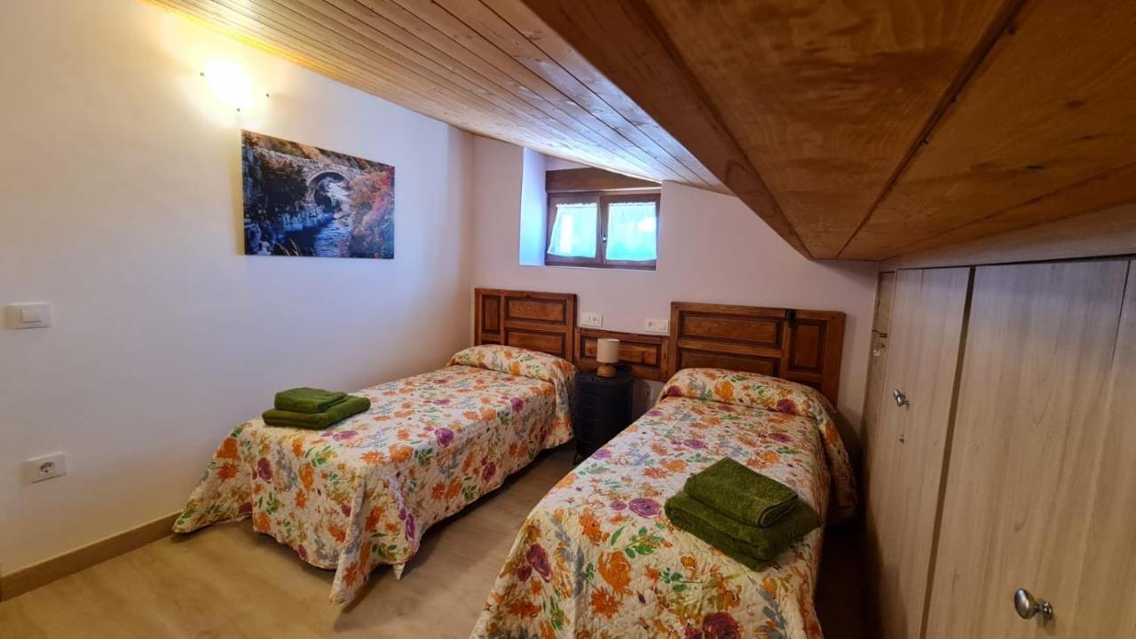 נאבארדונדה דה גרדוס Casa Rural Los 7 Pinos De Gredos מראה חיצוני תמונה