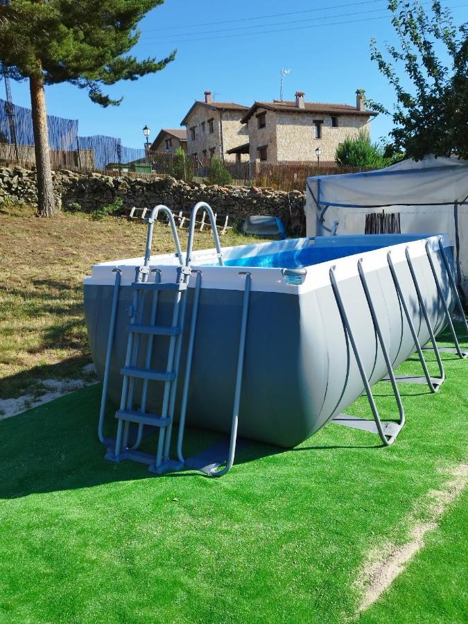 נאבארדונדה דה גרדוס Casa Rural Los 7 Pinos De Gredos מראה חיצוני תמונה